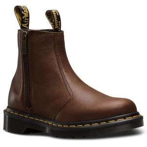 NWT Dr. Martens sz 8 Zip Boots 2976 Dark Brown